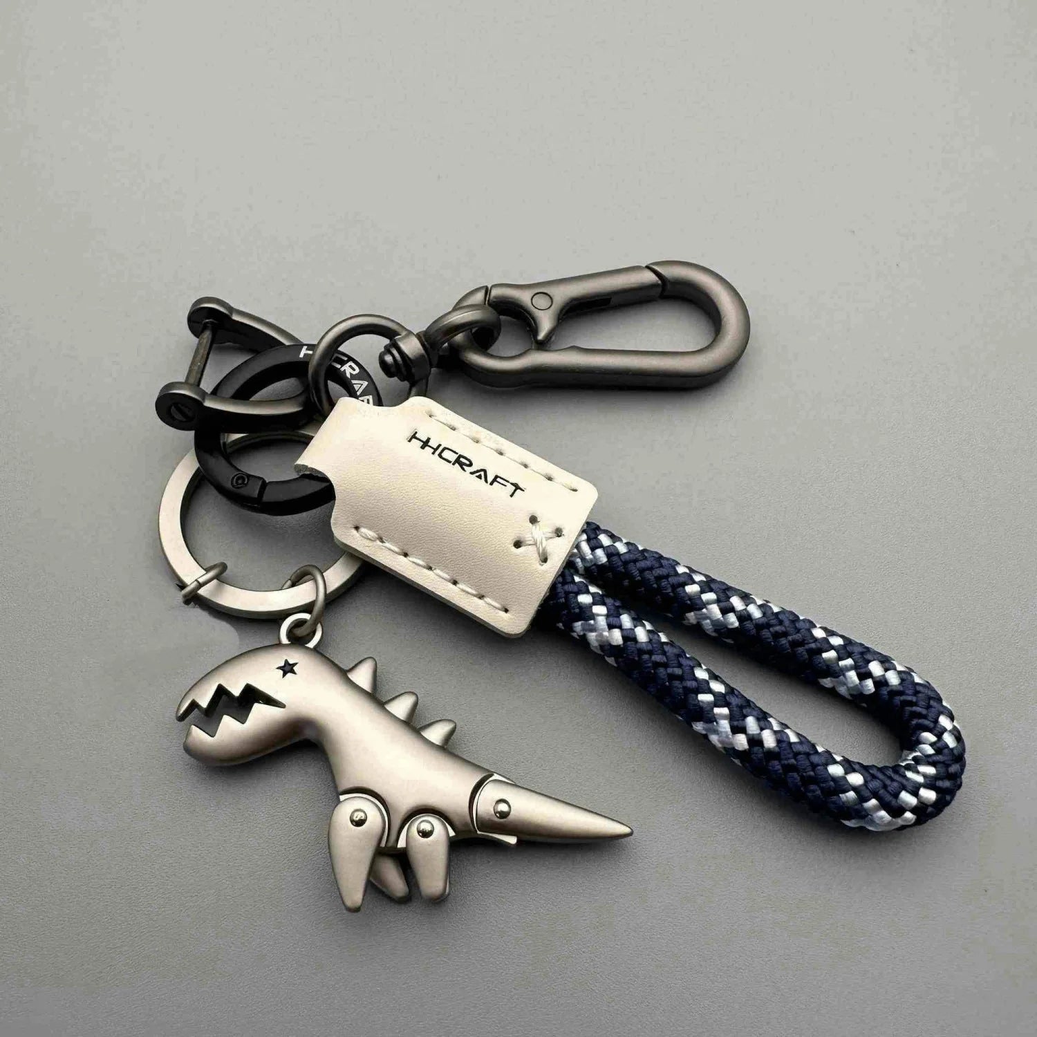 Leather Woven Rope Metal Keychain – Stylish Car & Motorcycle Accessory